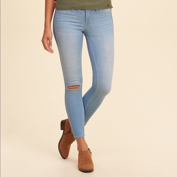 Hollister Denim - Hollister Light Wash Skinny Jean High Rise 26